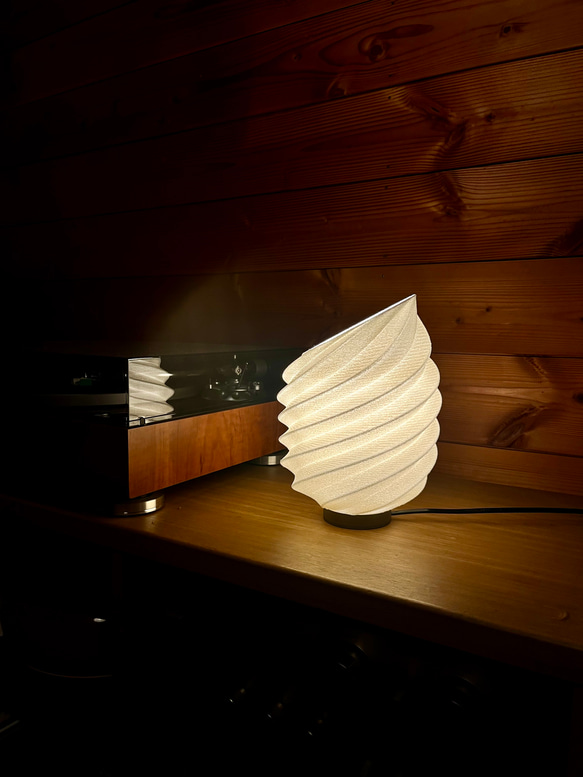 テーブルランプ / 照明ギフト / 3dプリント製照明 / Table Lamp SHELL 9枚目の画像