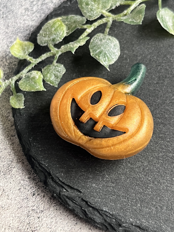 ジャックオーランタン　かぼちゃの帯留め　秋　紅葉の季節　ハロウィン　ブローチに変更可能 4枚目の画像