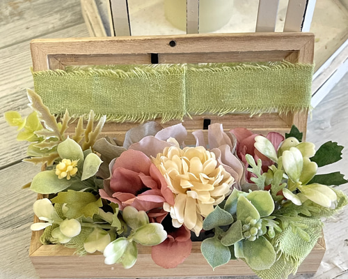 お値下げします＊ナチュラルグリーンのリボンがかわいいミニボックス