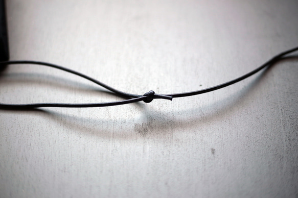 インド刺繍　ダマスク柄　刺繍生地　ゴールド　ブラック　エレガント　サコッシュ　ミニバッグ　サブバッグ　ショルダーバッグ 7枚目の画像