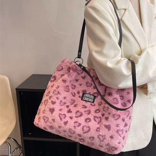 柔らかい、パフィー、フワフワ、ぬいぐるみ、ファジー 1個 ピンクの