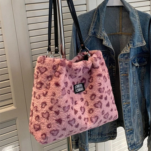 柔らかい、パフィー、フワフワ、ぬいぐるみ、ファジー 1個 ピンクの