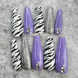 パープル 乳白色 ミルキー ラメ ネイルチップ スキニー 揺れるチャーム