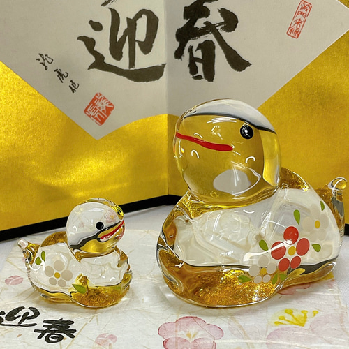 令和七年干支飾り【巳 金彩硝子親子飾り 大＆屏風付き】2025年