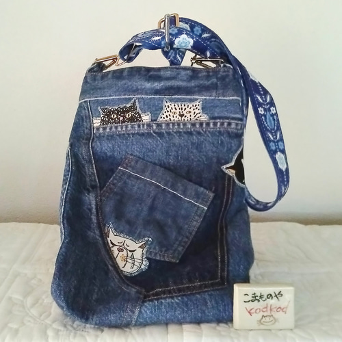 デニムリメイクポシェット・ ニャンまみれ ポシェット こまものや