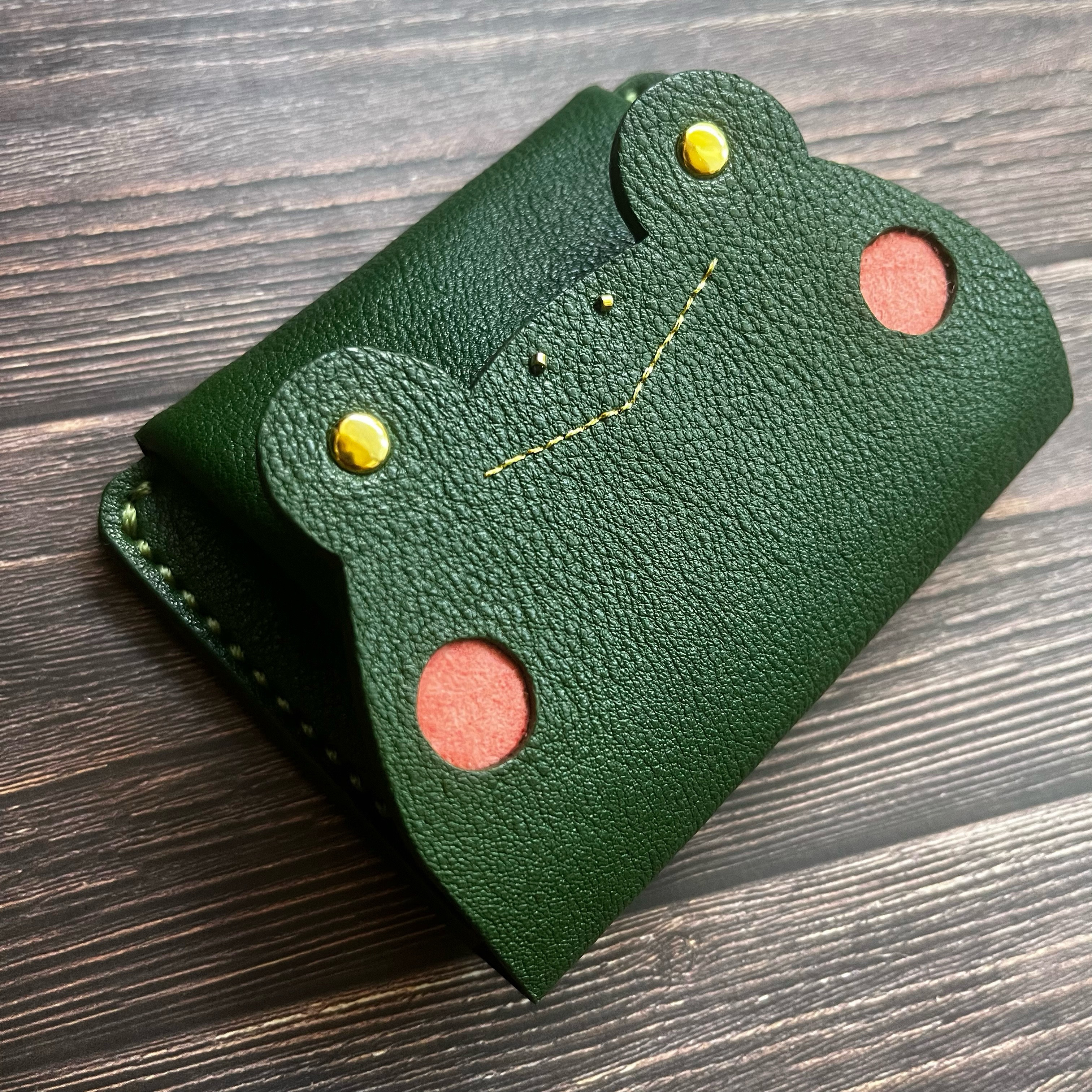 【受注制作】かえるのお顔　カード入れ付きコインケース　リーフグリーン　ダコタレザー