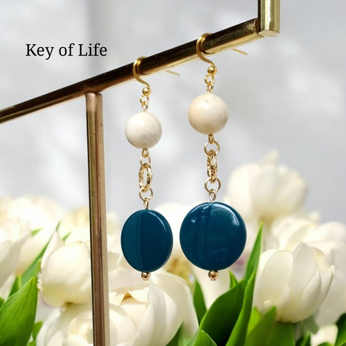 Key of Life▷【ピーコックグリーン】金属アレルギー対応 大ぶりレトロ 