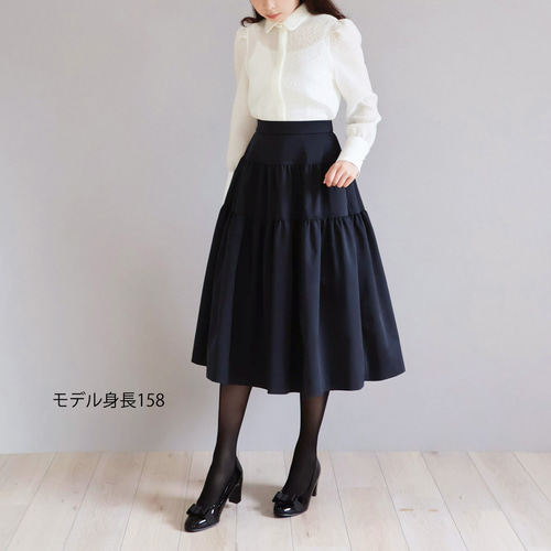 オケージョンにも◎】タフタ素材 ティアードスカート【ブラック