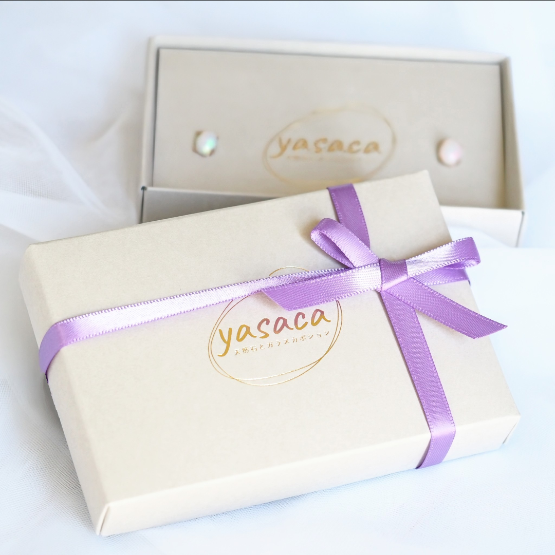 《ルチルクォーツの2連ピアス》