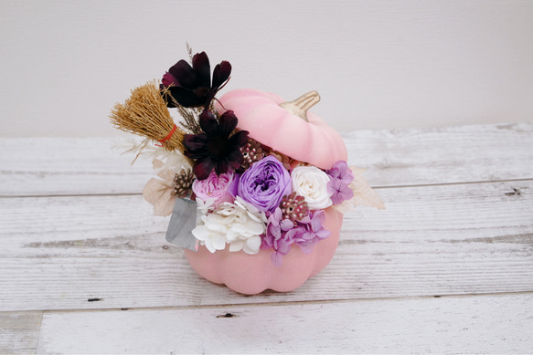 様　Petite ハロウィン ピンク レース アロマ インテリア ピンクのかぼちゃとローズアレンジ～ハロウィン～ プリザーブド