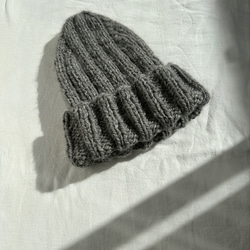 極太アルパカ毛糸の三角ニット帽 グレー ニット帽・ビーニー mori knit
