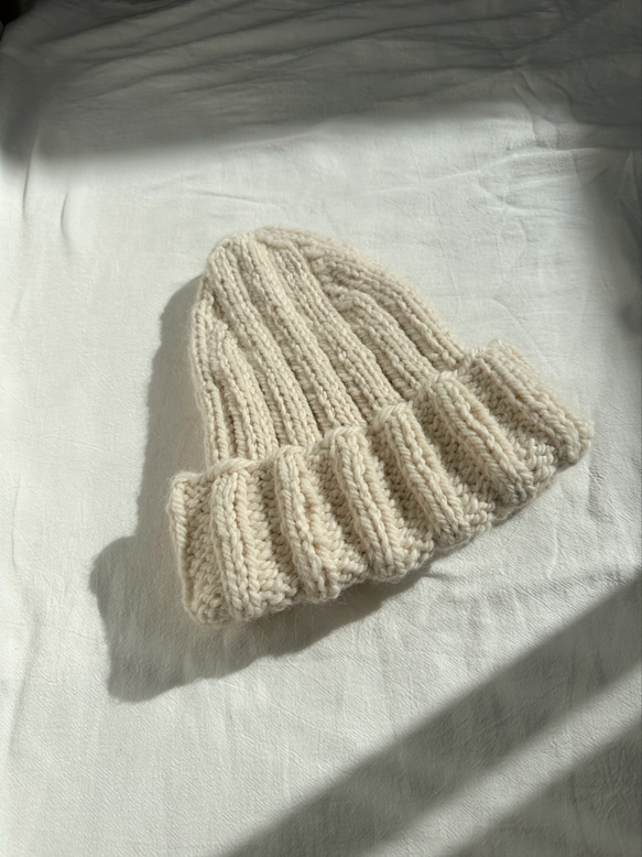 極太アルパカ毛糸の三角ニット帽 オートミール ニット帽・ビーニー