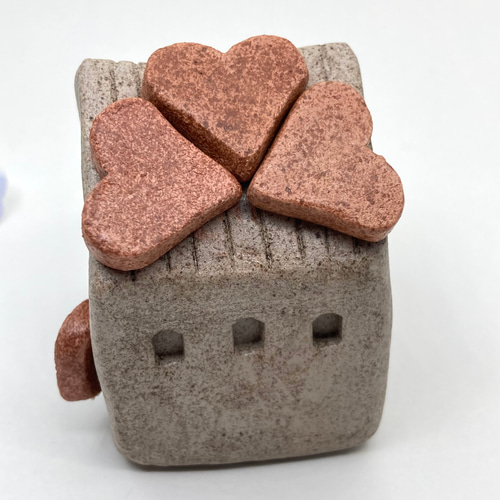 ハート溢れるおうち」のオブジェ 陶器の家型インテリア 置物 その他