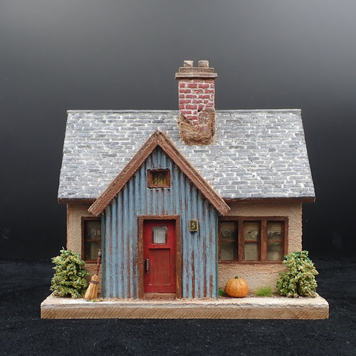 小さいおうち『少し不気味なお家4』ハロウィーンVer. 1/50サイズ