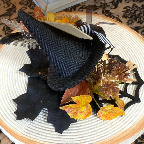 Happy Halloween❗️魔女の帽子と箒＂ 大人のハロウィン飾り アート