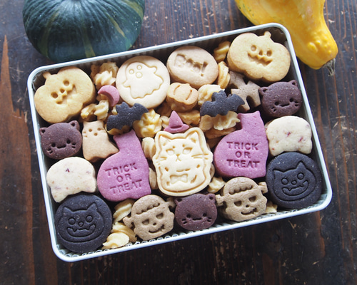 ねこたちのハロウィン♪クッキー缶」（L）【期間限定缶】 クッキー