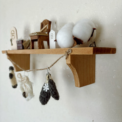 ナチュラル小物の壁掛けシェルフ 6枚目の画像