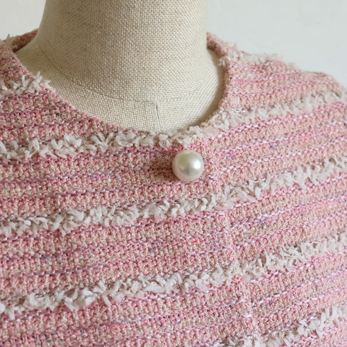 ジョリーミニョン　ツイードノーカラー　ジャケット　白、ピンク系 ジョリーミニョンツイードノーカラージャケット白、ピンク系