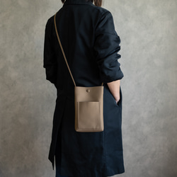 イタリア製本革 縦型ポシェット 撥水軽量 ミニバッグ ショルダーバッグ