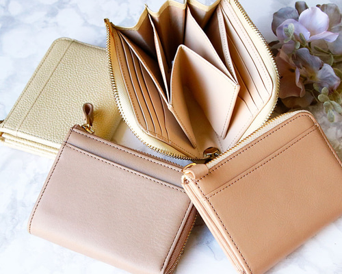 glamb 【新品未使用】二つ折り財布 マルチカラー 483b1417887ba02315872772a222c6