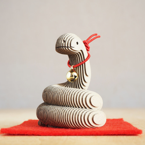 裸婦 根付② 紙箱付き