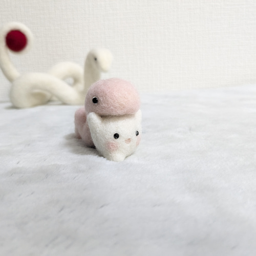 2025巳年くまちゃん（ピンク）　羊毛フェルト 03a6cfe322d3d4483e0672fa3e4ce8