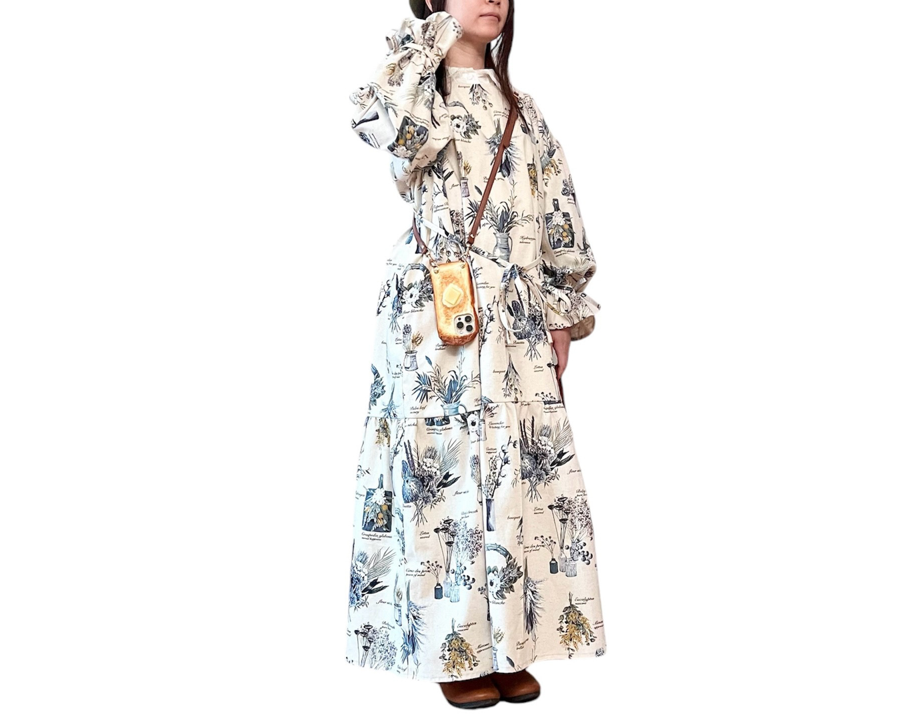 ※SALE リースとブーケのコットンリネンワンピース　リボン