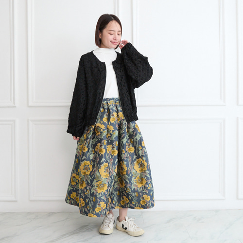 素材で魅せる 柔らかジャガード ノーカラー ジャケット ブラック