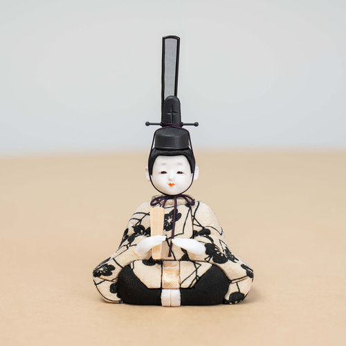 ことの木目込人形（3KU-0000）（うめ） 円形重ね麻の葉玉台