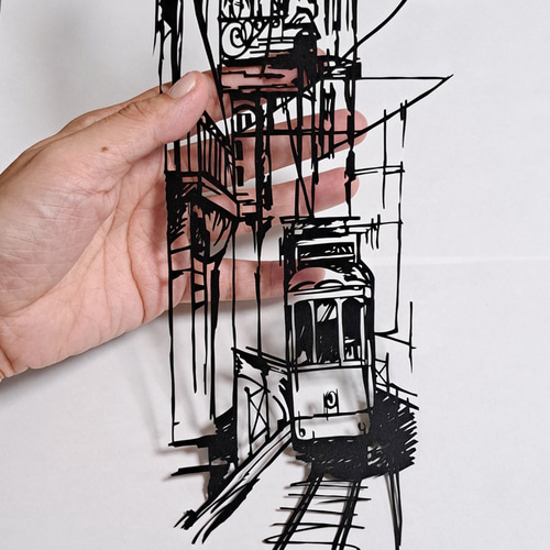 切り絵アート ポルトガル リスボンの街並み 切り絵 紗布-Sau 切り絵アート ポルトガル リスボンの街並み 切り絵 紗布-Sau