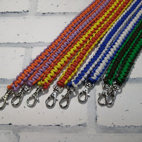 受注作成】スマホショルダー☆パラコード☆スリム☆細め☆平編み