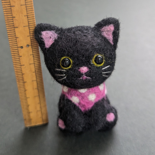羊毛フェルト 頭でっかちの黒猫ちゃん 一点物 羊毛フェルト rika