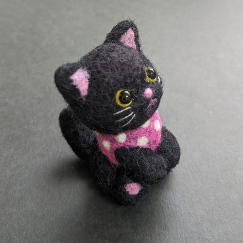 【確認用】くろぶち猫さん✻羊毛フェルト 羊毛フェルト 頭でっかちの黒猫ちゃん 一点物 羊毛フェルト rika