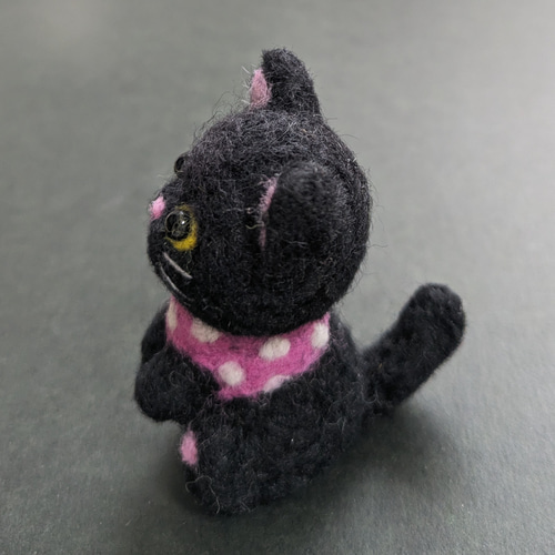 羊毛フェルト 頭でっかちの黒猫ちゃん 一点物 羊毛フェルト rika