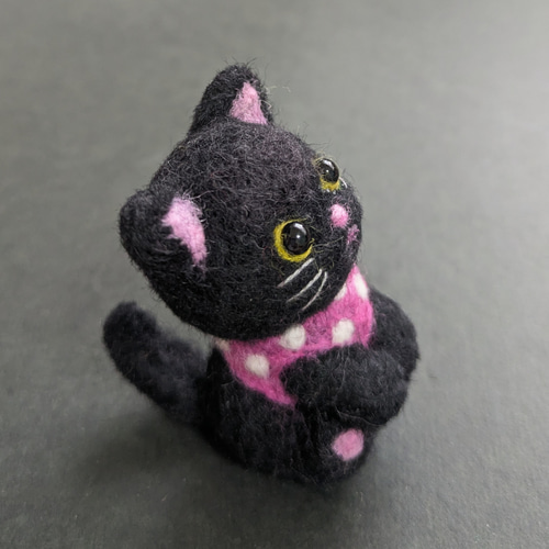 羊毛フェルト 頭でっかちの黒猫ちゃん 一点物 羊毛フェルト rika