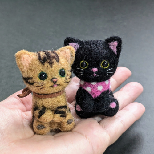 【確認用】くろぶち猫さん✻羊毛フェルト 羊毛フェルト 頭でっかちの黒猫ちゃん 一点物 羊毛フェルト rika