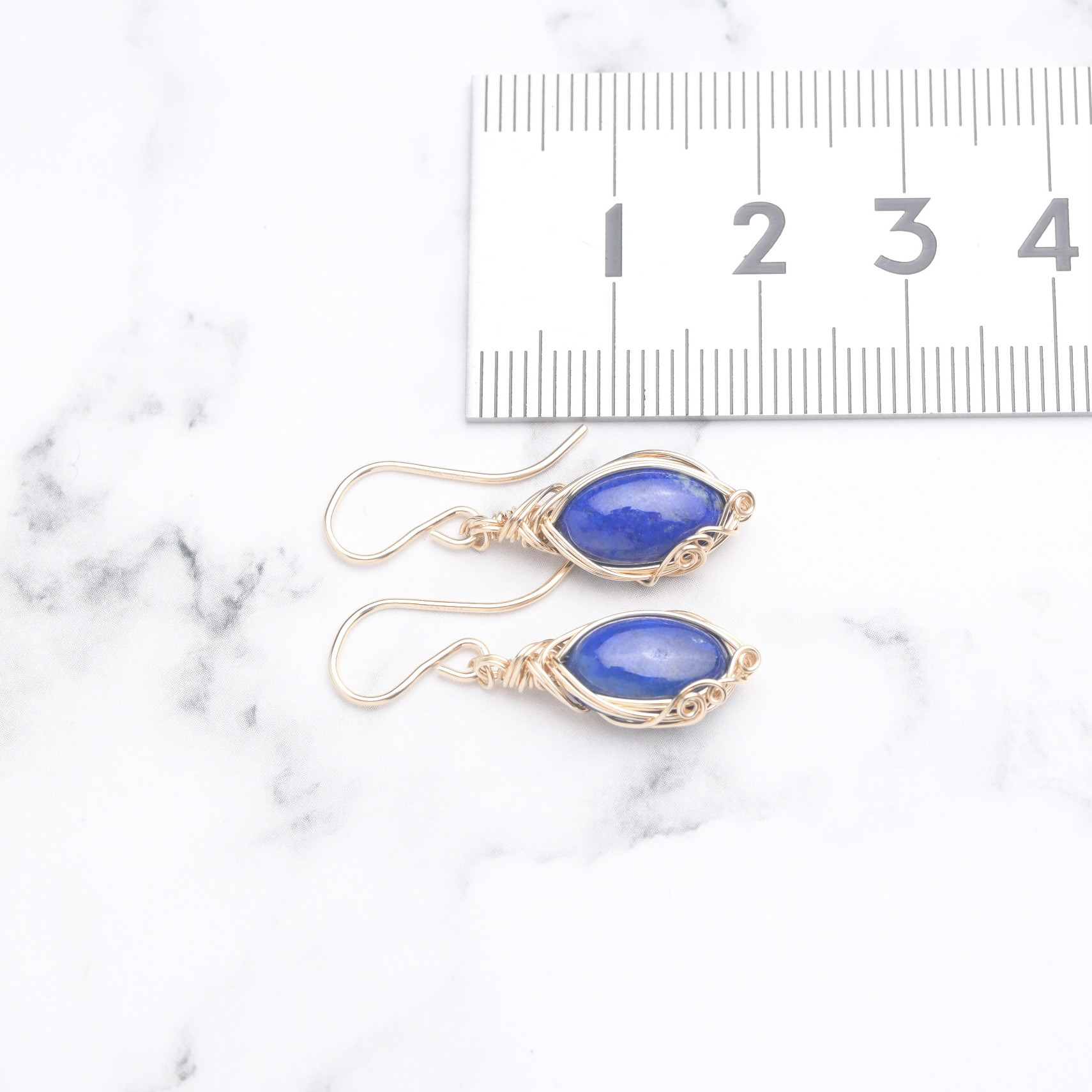 ラピスラズリ ピアス  天然石 ワイヤーラッピング  14kgf 送料無料でお届けします