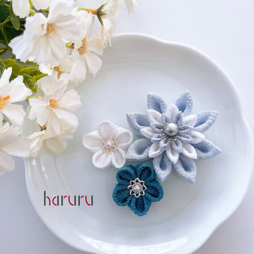 つまみ細工の髪飾り【淡色ブルー系】成人式 振袖 卒業式 袴 浴衣  
