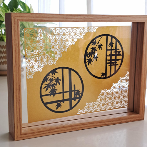 秋の切り絵アート 丸窓の紅葉(大) 切り絵 紗布-Sau- 通販 18327907