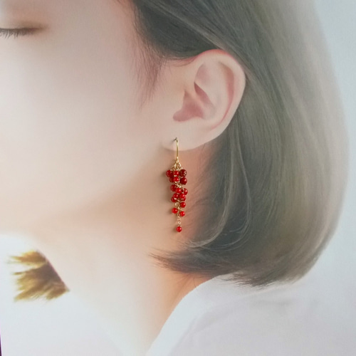 赤珊瑚のピアス・イヤリング ピアス（フック・チェーン