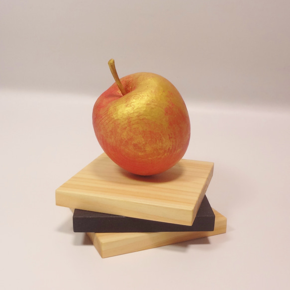 木彫刻 アート 『 黄金のリンゴ 』 宇宙 惑星 果物 抽象