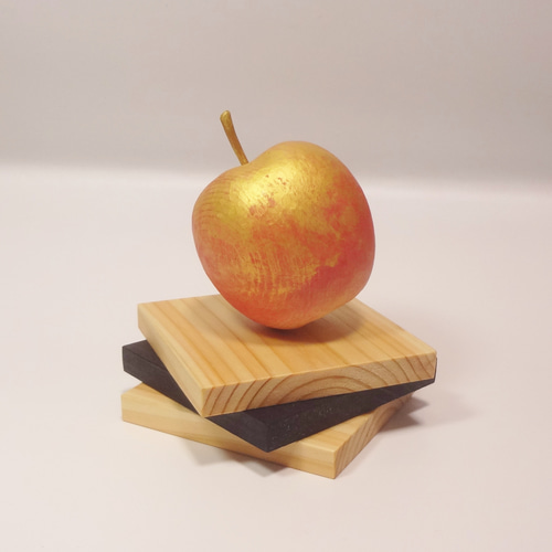 なんとも可愛い名もなきアーティストの木彫りの果物？リンゴ？オブジェある意味珍品 61LHdxjQMwL._AC_UL210_SR210,