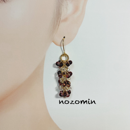 チェコファルファーレビーズのじゃらじゃらピアス アメジスト