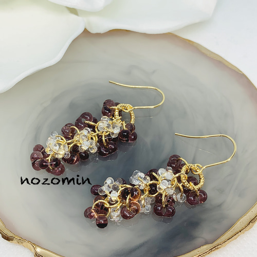 チェコファルファーレビーズのじゃらじゃらピアス アメジスト