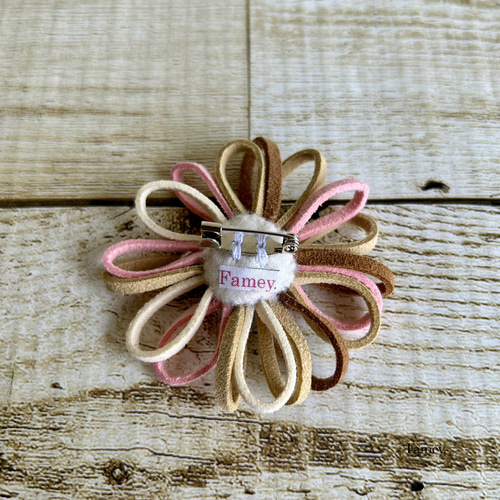 大人かわいいお花ブローチ(ピンク×キナリ×サンドベージュ×モカブラウン  