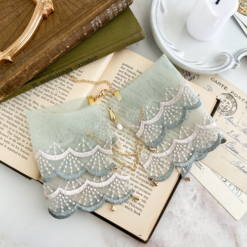 妖精ミンテの首飾り：ミントグリーンレースの付け襟チョーカー SV626