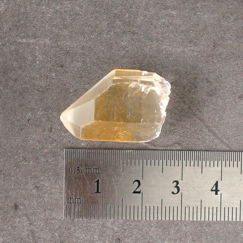 ゴールデンヒーラー クォーツ 原石 水晶 鉱物 希少石 天然石 レコード