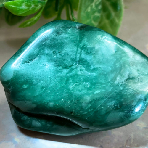 五徳の石✨ ニュージェイド タンブル 中国翡翠 原石 握り石 天然石