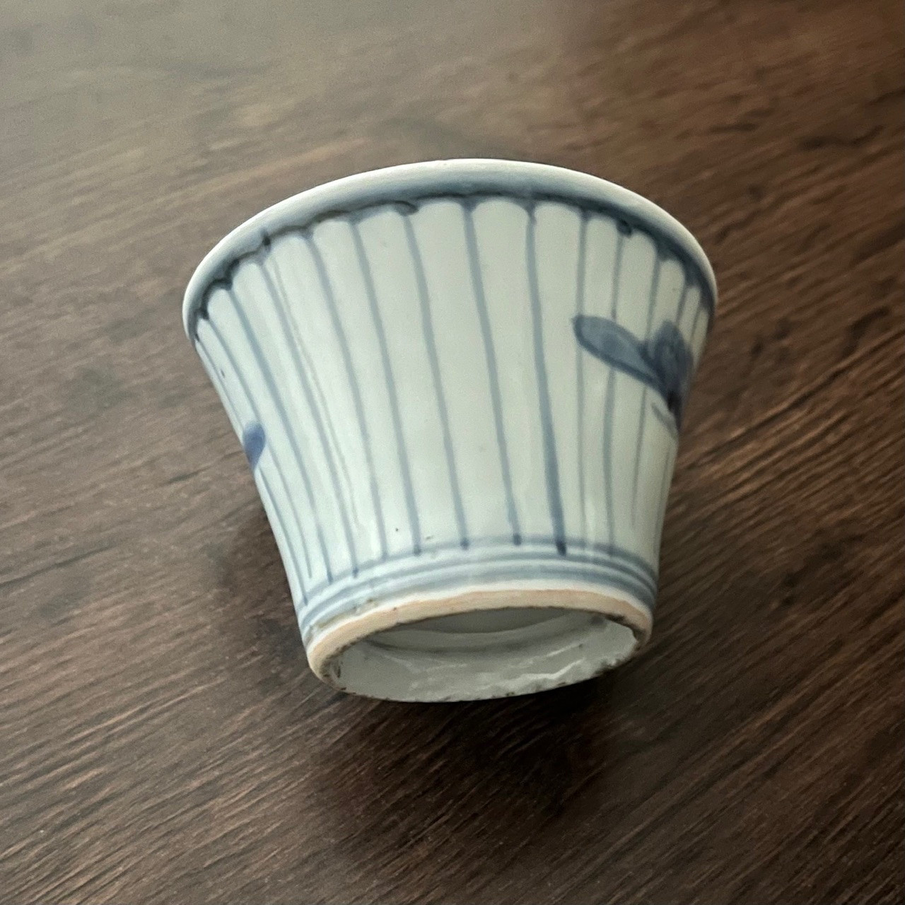 古伊万里染付花弁松紋様蕎麦猪口　江戸後期 直径約9cm・高さ約6cm