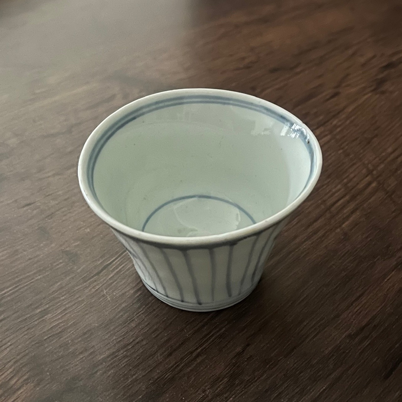 古伊万里染付花弁松紋様蕎麦猪口　江戸後期 直径約9cm・高さ約6cm